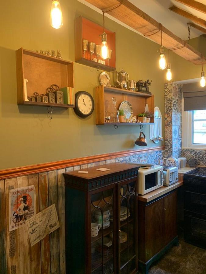 The Attic Apartment At Number 54 อิลฟราคูมบ์ ภายนอก รูปภาพ