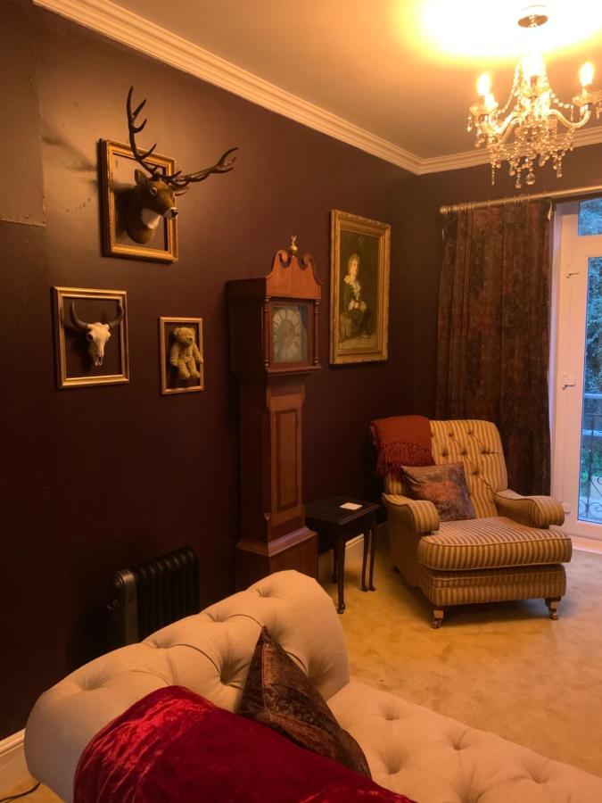 The Attic Apartment At Number 54 อิลฟราคูมบ์ ภายนอก รูปภาพ