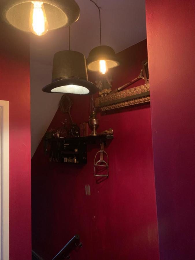 The Attic Apartment At Number 54 อิลฟราคูมบ์ ภายนอก รูปภาพ